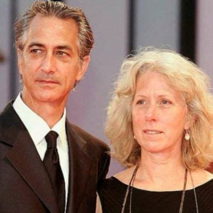 David Strathairn is Married to Wife: Logan Goodman. Kids: Tay, Ebberly