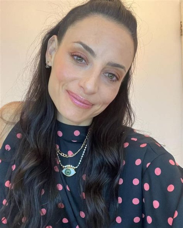 Sheena Halili Biography, Wiki, Age, Education, Husband, Pregnant, MariMar, Height, Wedding and Net Worth